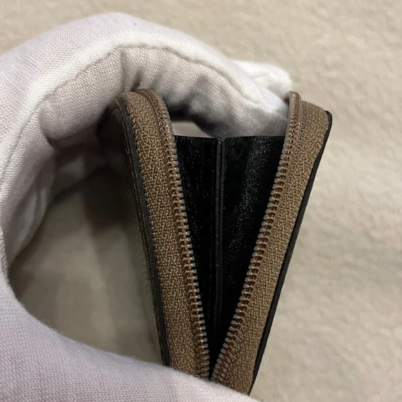 Gucci Gold Python Compact Coin Case Wallet - Picture 4 of 9